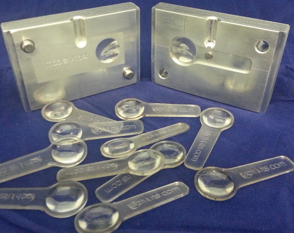 Plastic injection of optical parts