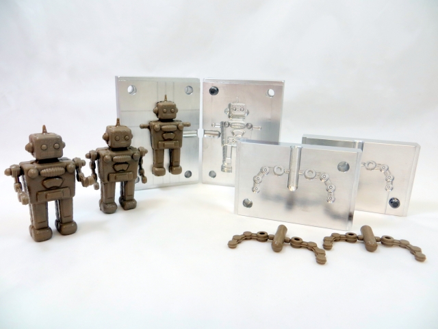 Plastic Injection Toy Robots